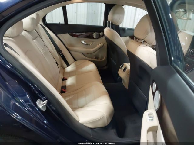 2016 MERCEDES-BENZ C 300 55SWF4KB5GU136505 Photo 7