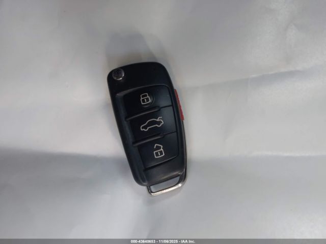 2019 AUDI A3 WAUAUGFF6K1010863 Photo 10