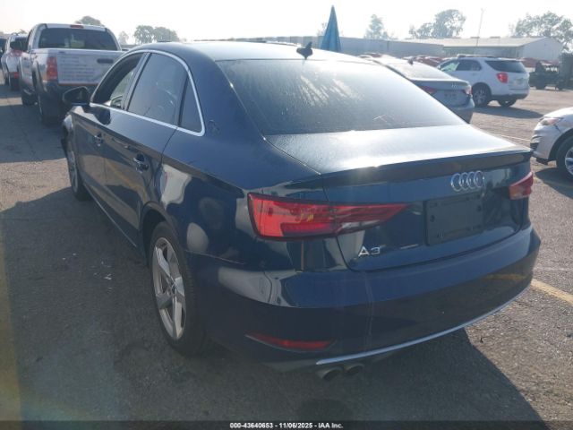 2019 AUDI A3 WAUAUGFF6K1010863 Photo 2
