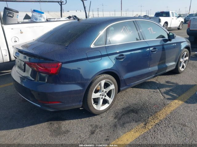 2019 AUDI A3 WAUAUGFF6K1010863 Photo 3