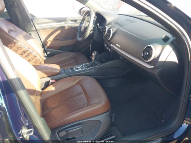 2019 AUDI A3 WAUAUGFF6K1010863 Photo 4