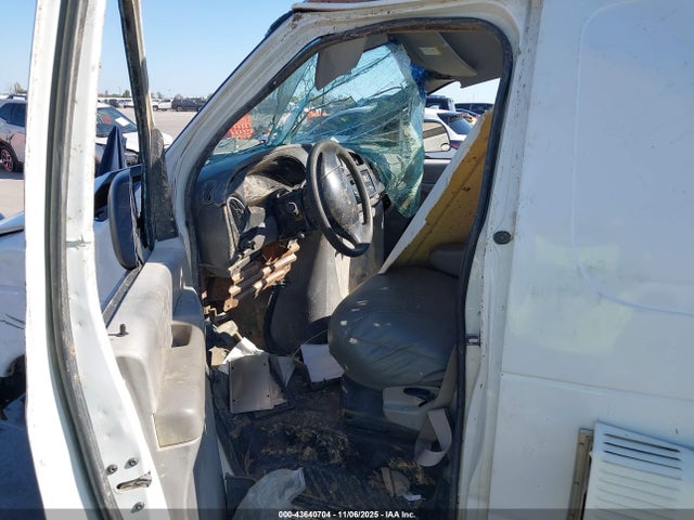 43640704 :رقم المزاد ، 1FTNE24L42HA51531 vin ، 2002 Ford E-250 Commercial/recreational مزاد بيع