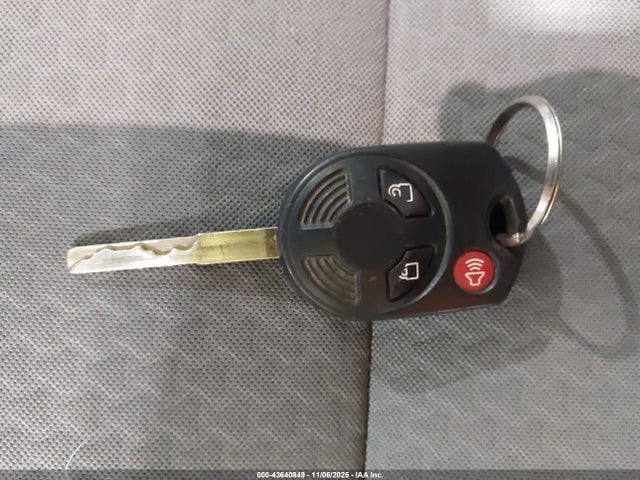 43640849 :رقم المزاد ، 1FMCU0GD4JUB09545 vin ، 2018 Ford Escape Se مزاد بيع
