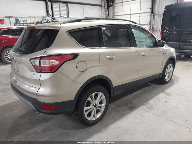 43640849 :رقم المزاد ، 1FMCU0GD4JUB09545 vin ، 2018 Ford Escape Se مزاد بيع