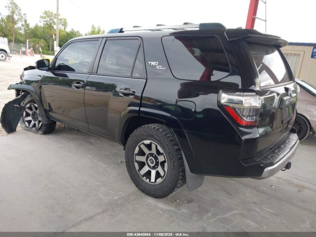 2018 TOYOTA 4RUNNER JTEBU5JR6J5515673 Photo 2