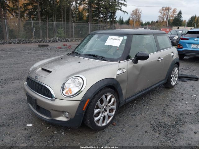 2010 MINI COOPER S WMWMF7C53ATX45872 Photo 1