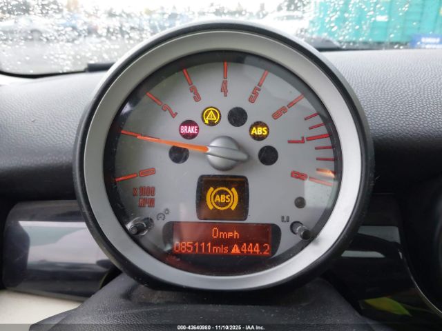 2010 MINI COOPER S WMWMF7C53ATX45872 Photo 6