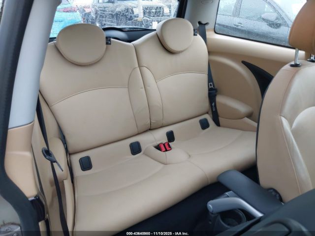 2010 MINI COOPER S WMWMF7C53ATX45872 Photo 7