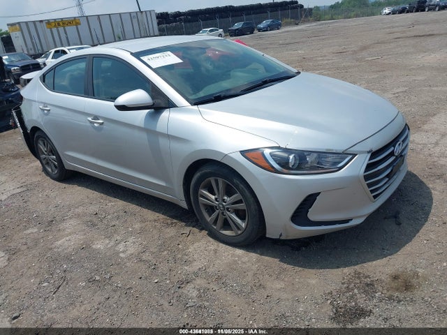 Продажа на аукционе авто 2018 Hyundai Elantra Sel, vin: 5NPD84LF5JH312921, номер лота: 43641085