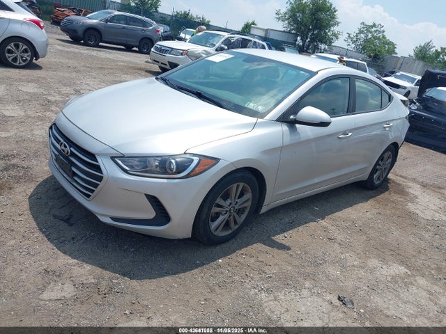 Продажа на аукционе авто 2018 Hyundai Elantra Sel, vin: 5NPD84LF5JH312921, номер лота: 43641085