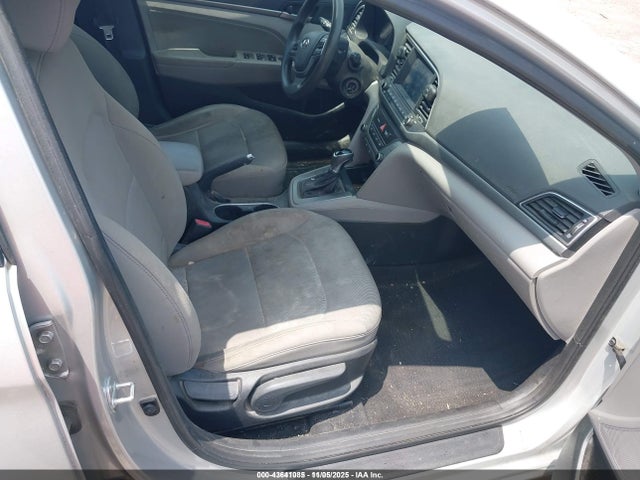 Продажа на аукционе авто 2018 Hyundai Elantra Sel, vin: 5NPD84LF5JH312921, номер лота: 43641085