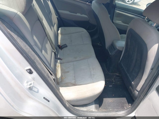 Продажа на аукционе авто 2018 Hyundai Elantra Sel, vin: 5NPD84LF5JH312921, номер лота: 43641085