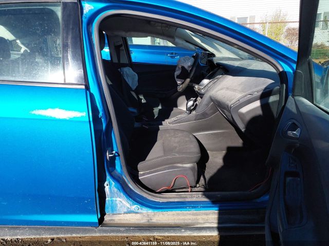 2016 FORD FOCUS 1FADP3F28GL243495 Photo 4
