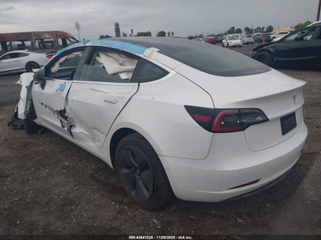 2019 TESLA MODEL 3 5YJ3E1EA0KF416785 Photo 2