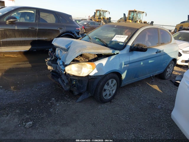 2010 HYUNDAI ACCENT KMHCM3AC7AU151807 Photo 1