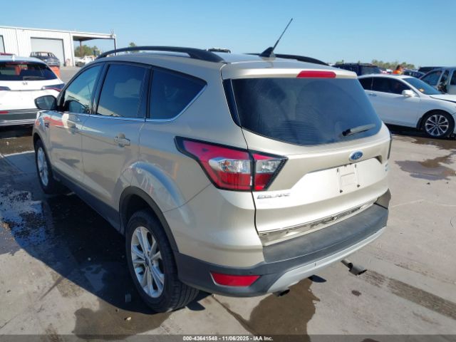 2018 FORD ESCAPE 1FMCU0HD3JUC31988 Photo 2