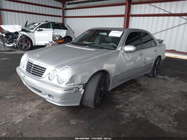 2001 MERCEDES-BENZ E 320 WDBJF65J61B294385 Photo 1