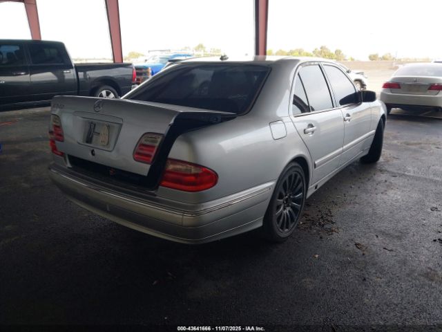 2001 MERCEDES-BENZ E 320 WDBJF65J61B294385 Photo 3