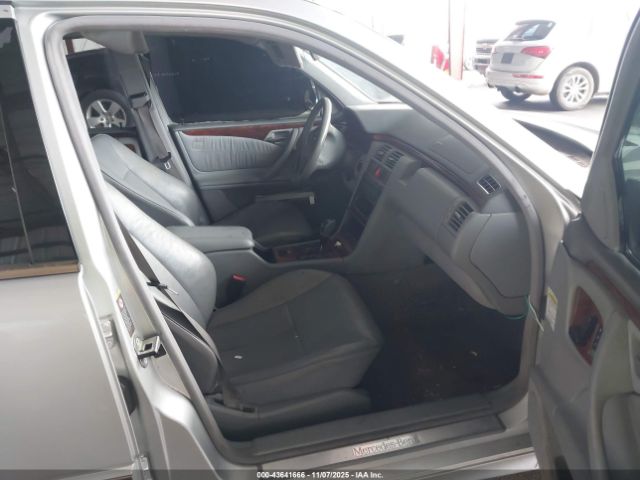 2001 MERCEDES-BENZ E 320 WDBJF65J61B294385 Photo 4