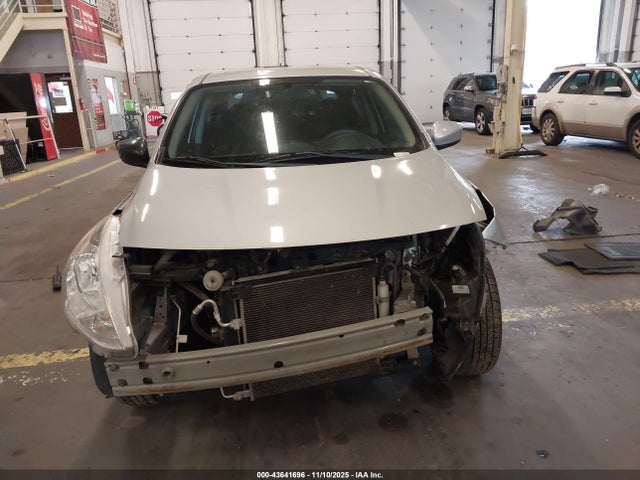 3N1CN7AP8HL816653 Nissan Versa 1.6 S