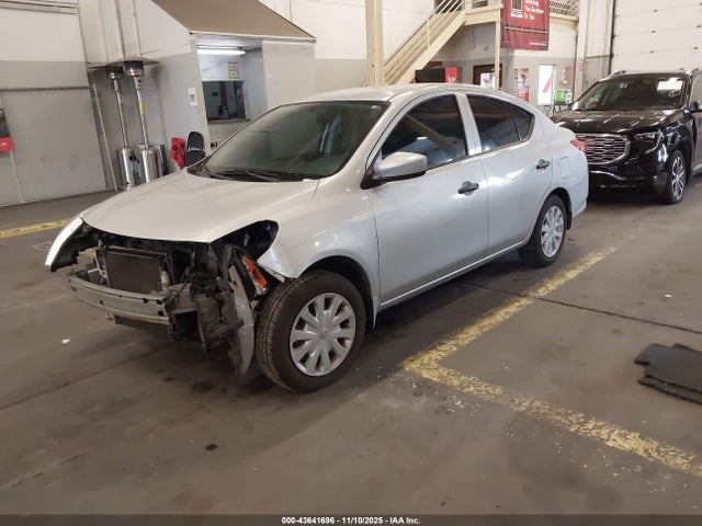 3N1CN7AP8HL816653 Nissan Versa 1.6 S