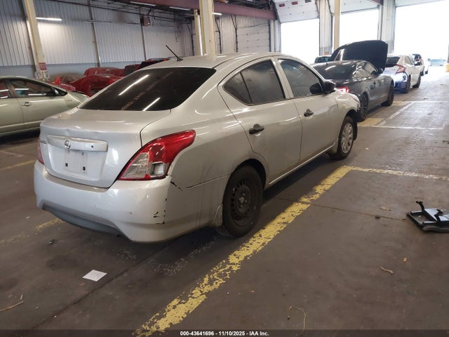 3N1CN7AP8HL816653 Nissan Versa 1.6 S