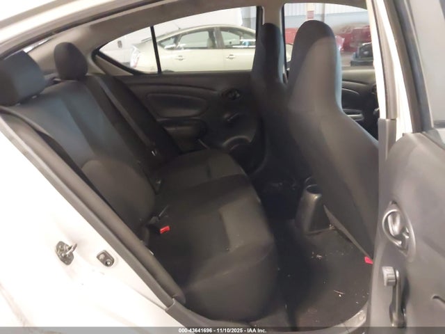 3N1CN7AP8HL816653 Nissan Versa 1.6 S