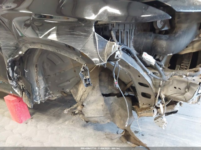 1GNEVHKW4MJ241591 Chevrolet Traverse Awd Lt Leather