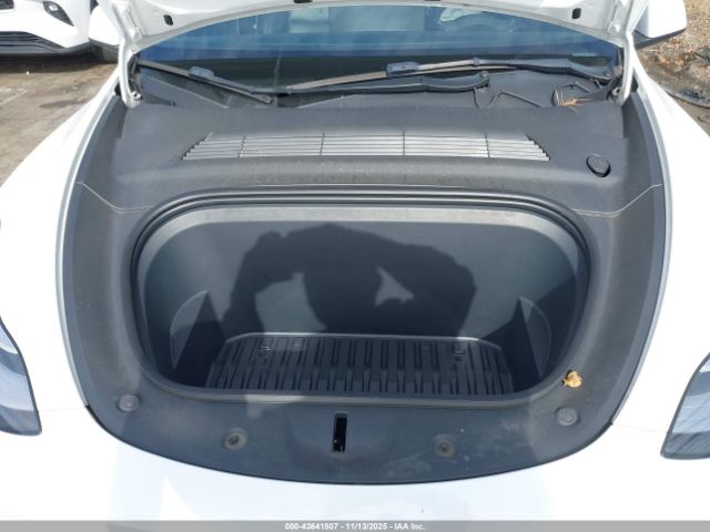 2021 TESLA MODEL Y 5YJYGDEE8MF264472 Photo 9