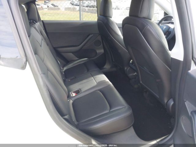 2021 TESLA MODEL Y 5YJYGDEE8MF264472 Photo 7