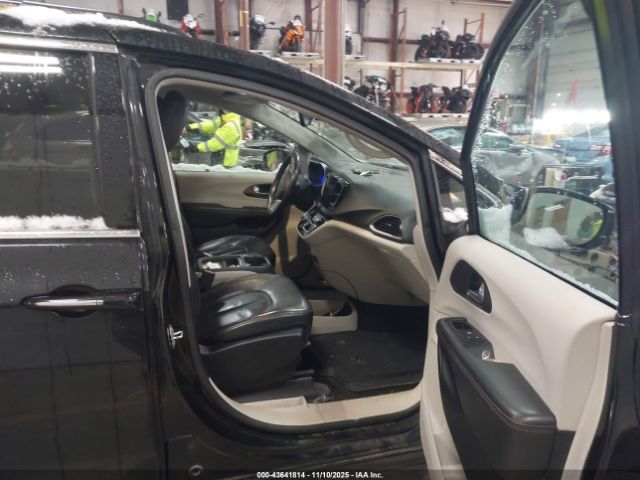 2017 CHRYSLER PACIFICA 2C4RC1BGXHR576744 Photo 4