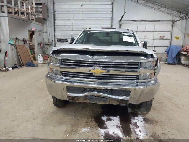 Продаж на аукціоні авто 2015 Chevrolet Silverado 3500hd Wt, vin: 1GC4KYC8OFF172790, номер лоту: 43641815