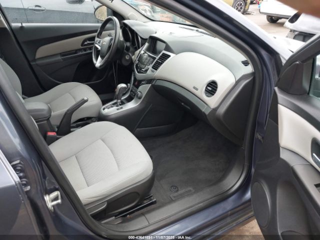 2014 CHEVROLET CRUZE 1G1PC5SB5E7207850 Photo 4