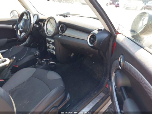 2009 MINI COOPER S CLUBMAN WMWMM335X9TP93203 Photo 4