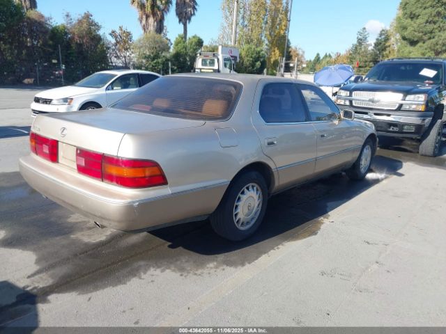 1992 LEXUS LS JT8UF11E8N0128735 Photo 3
