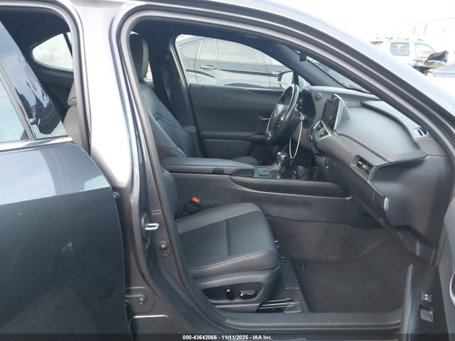 2023 LEXUS UX 250H JTHX6JBH1P2153070 Photo 4