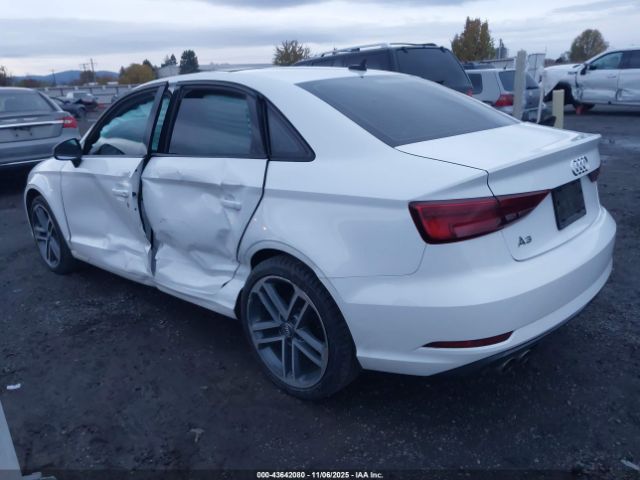 2020 AUDI A3 WAUAUGFF0LA101189 Photo 2
