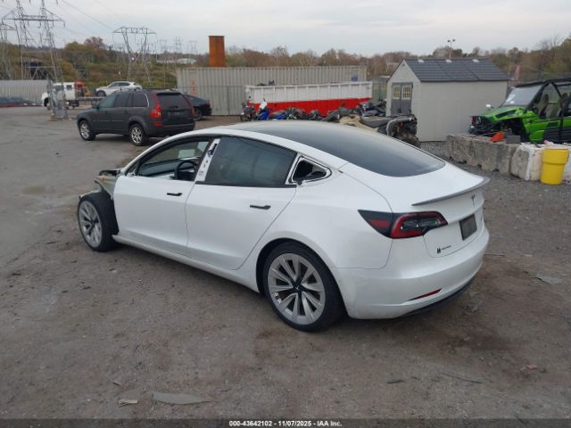 2021 TESLA MODEL 3 5YJ3E1EB6MF047457 Photo 2