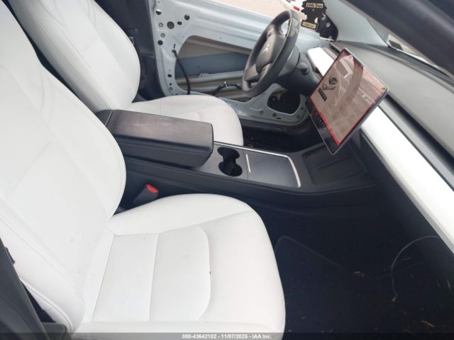 2021 TESLA MODEL 3 5YJ3E1EB6MF047457 Photo 4