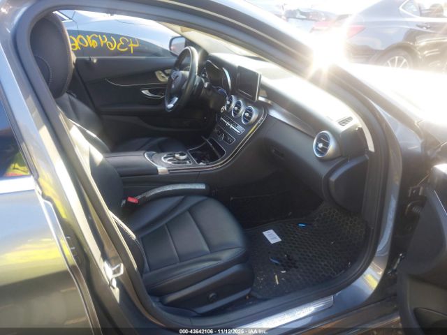 2017 MERCEDES-BENZ C 300 55SWF4KB1HU184388 Photo 4