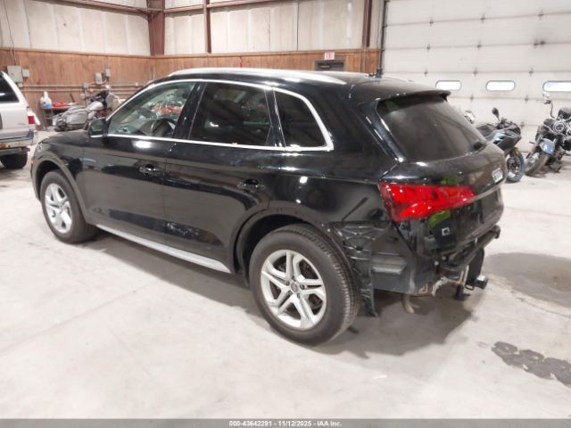 2019 AUDI Q5 WA1ANAFY8K2132840 Photo 2