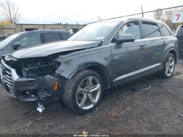 2019 AUDI Q7 WA1VAAF72KD016557 Photo 1
