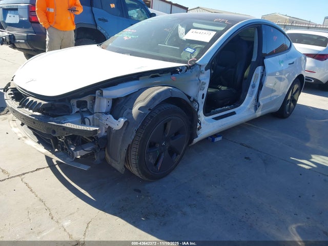 2021 TESLA MODEL 3 5YJ3E1EA8MF985581 Photo 1