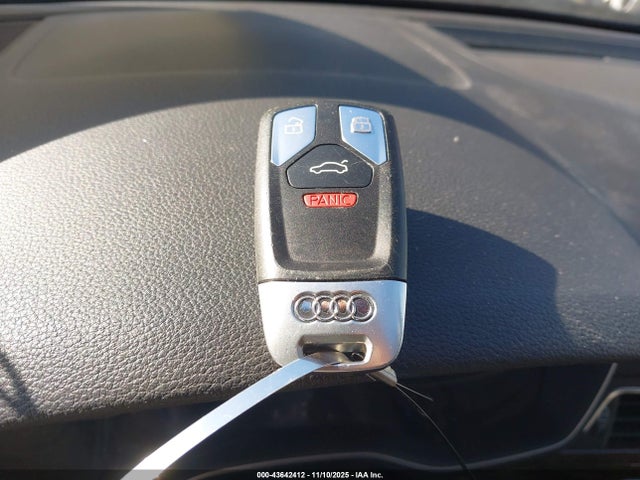 2018 AUDI A4 WAUENAF48JA128549 Photo 10