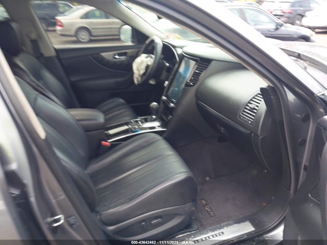 JN8CS1MW3HM416015 Infiniti QX70