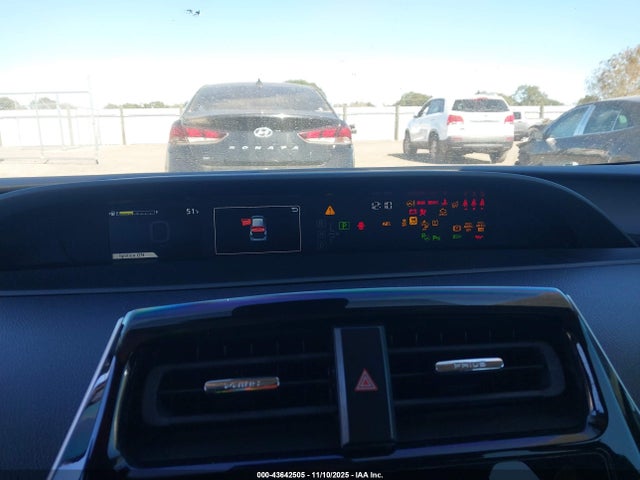 2022 TOYOTA PRIUS JTDKAMFU3N3182886 Photo 6