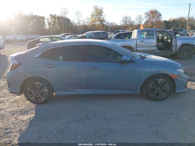 43642563 :رقم المزاد ، SHHFK7H57JU412625 vin ، 2018 Honda Civic Ex مزاد بيع