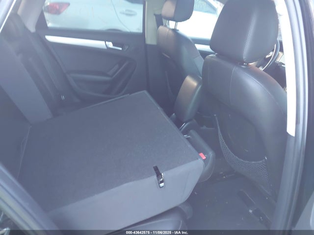 2010 AUDI A4 WAUBFAFL1AN034724 Photo 7