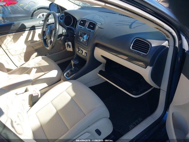 Продажа на аукционе авто 2010 Volkswagen Jetta Se, vin: 3VWPZ7AJ6AM622358, номер лота: 43642578