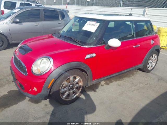 2011 MINI COOPER S WMWSV3C59BTY11796 Photo 1